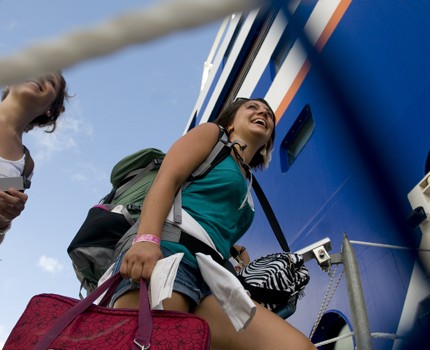 080829_062 Student boarding the ship