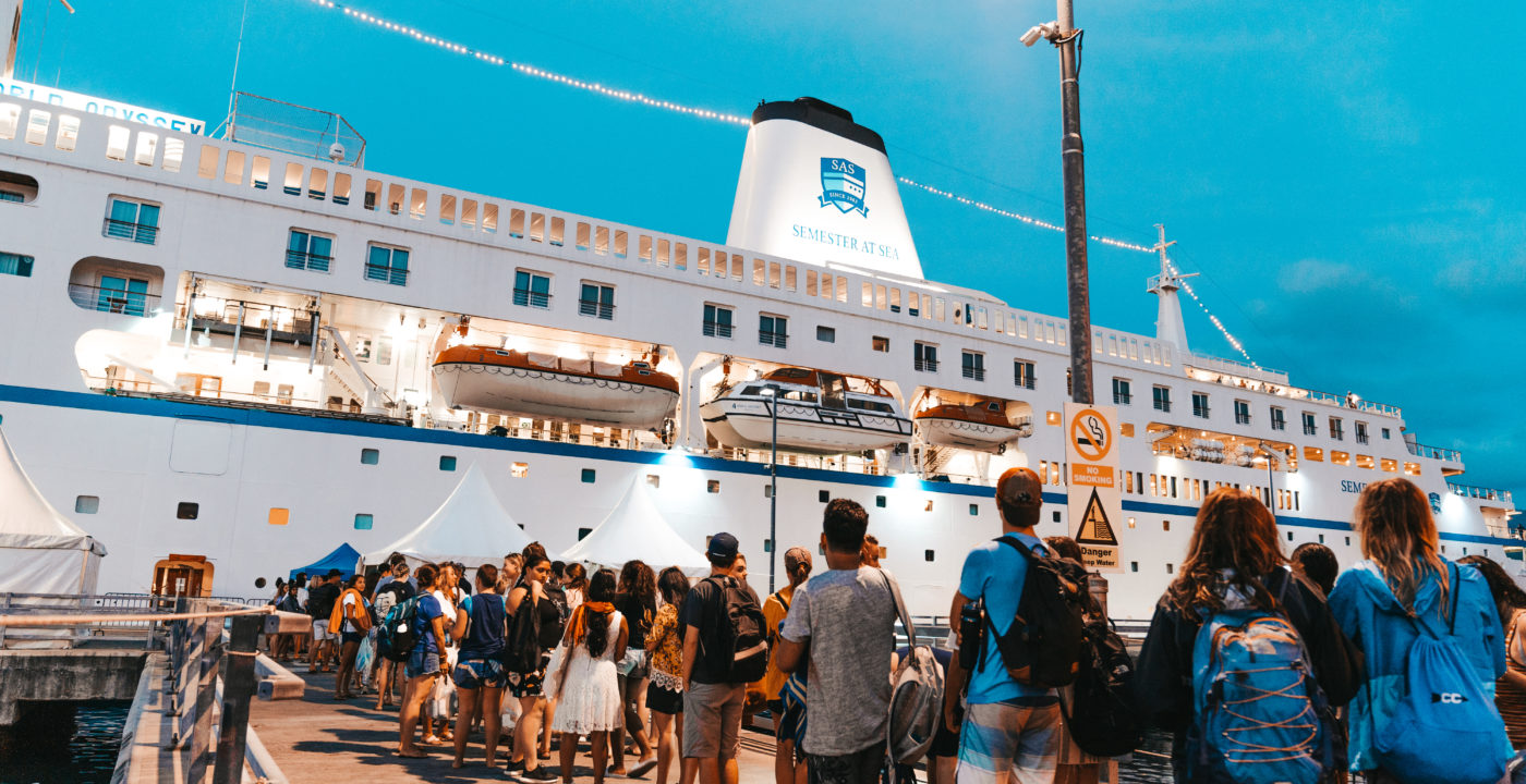 https://www.semesteratsea.org/wp-content/uploads/2019/02/MH_02487-3-1400x720.jpg