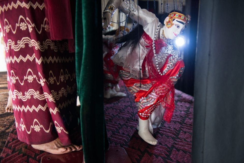 09-SP14-myanmar-puppets-0553