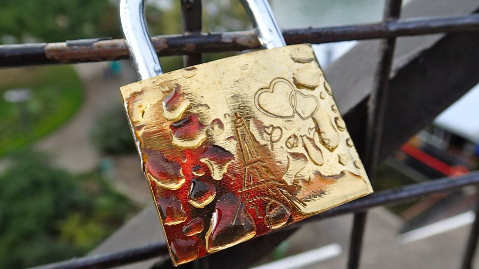 12_France_Monica_Scroggin_Lock_of_Love