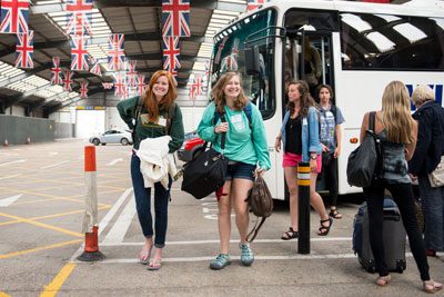 Embarkation_bus