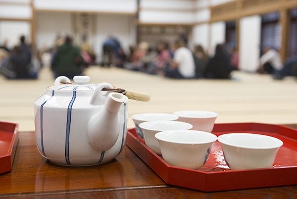 Green tea was generously served after the Zazen sessions.