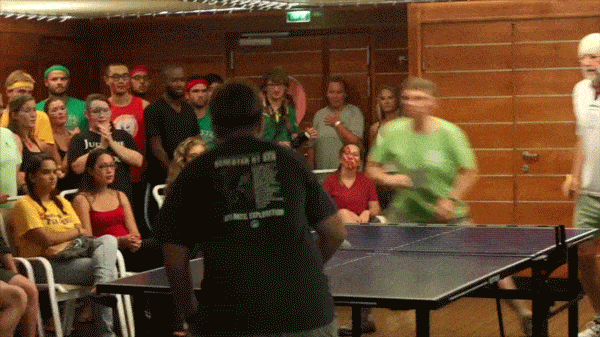 Ping-Pong-Moment