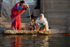 holy rituals performed on the Ganges River Varanasi