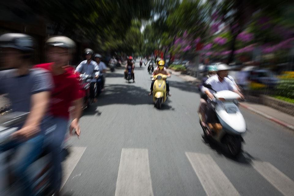 Crossing a street in vietnam - Easy or hard? My anxiety says dont