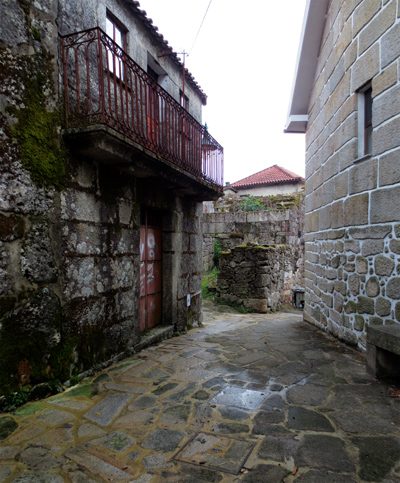 We were especially taken by the moss-covered stone walls that most of the houses were made of. There were also more recent structures interspersed. Photo by Katie Rizzo