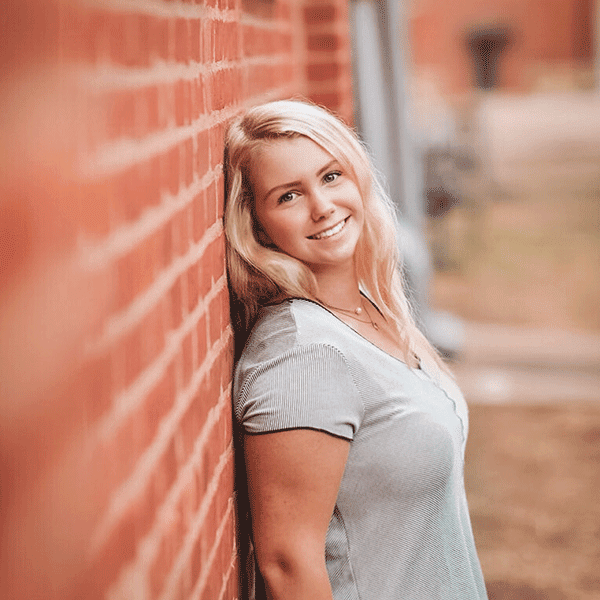 Headshot of Shelby Faherty